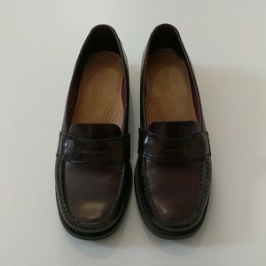 Weejuns G.H. Bass & Co penny loafers
